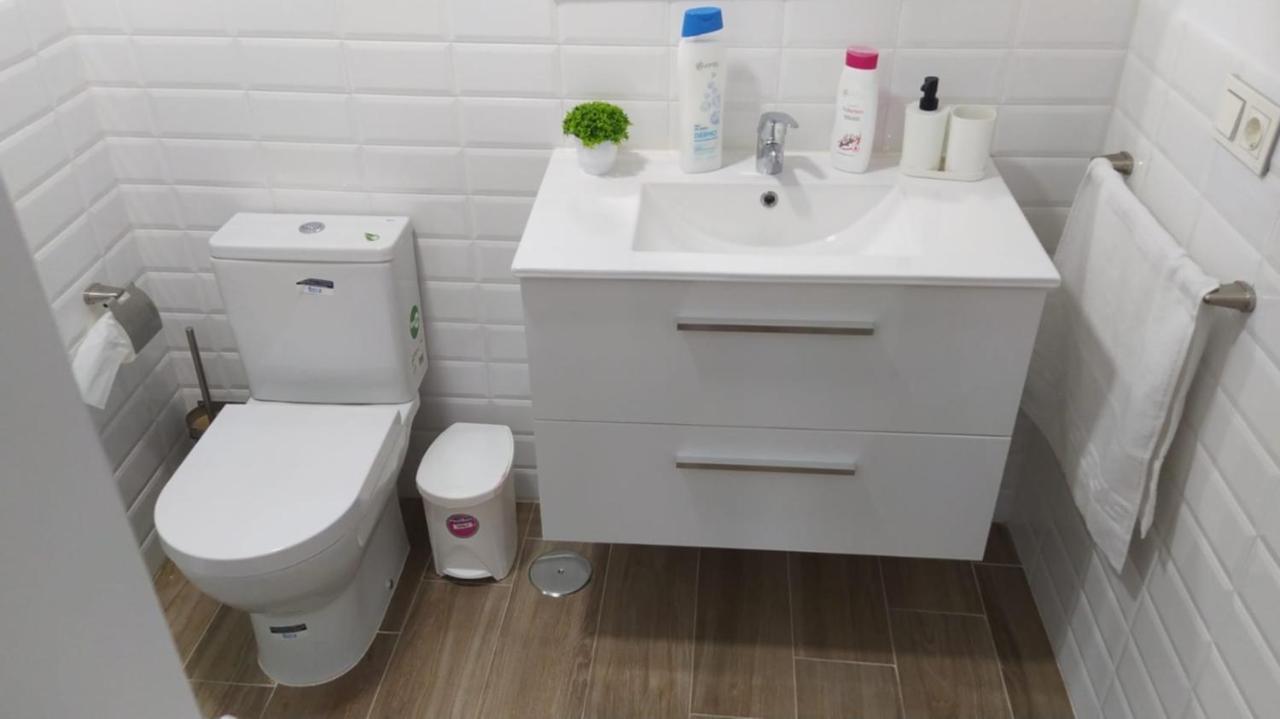 Apartamentos Marmoles Centro Malaga Luaran gambar