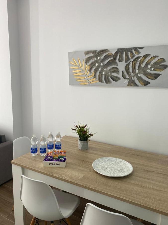 Apartamentos Marmoles Centro Malaga Luaran gambar