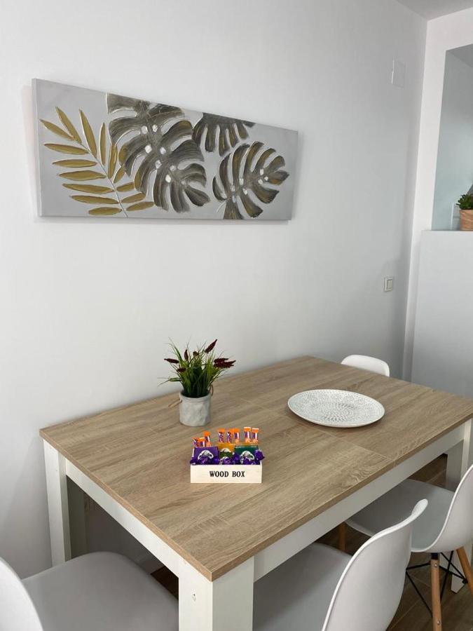Apartamentos Marmoles Centro Malaga Luaran gambar