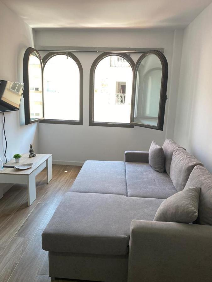 Apartamentos Marmoles Centro Malaga Luaran gambar